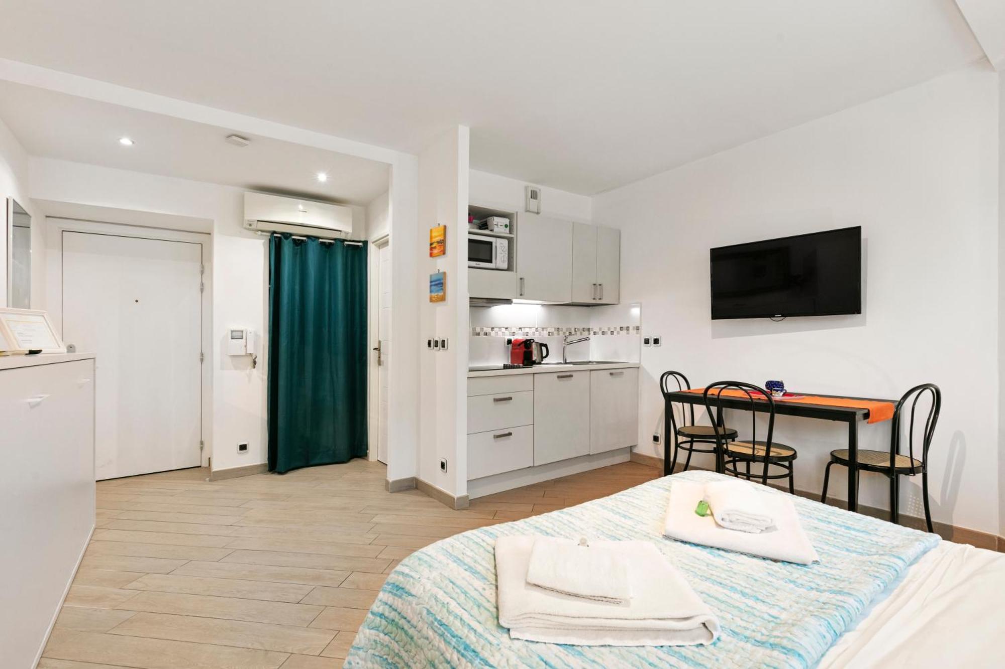 Les Oranges Five Stars Holidayhouse ニース エクステリア 写真